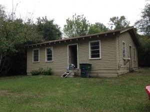 2721 Woodland Outside