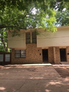 2209 N Pecan Outside